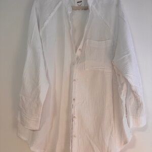 Aerie Oversized Button Down Shirt in White Color in Medium Size